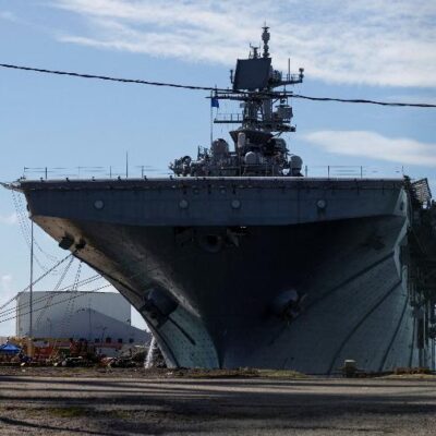 USS Iwo Jima: Navio estratégico dos EUA usado no traslado de Maduro