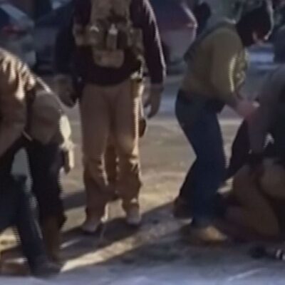 Vídeo mostra homem sendo alvejado em Minneapolis; agente dispara tiros