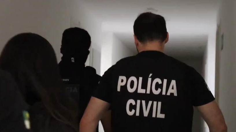 Prefeito de Ielmo Marinho é preso ao tentar esconder dinheiro e celular em operação