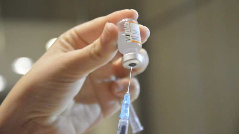 Covid-19 lidera mortes por vírus respiratórios no Brasil em janeiro