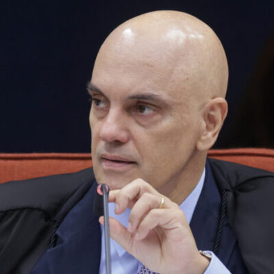 Moraes autoriza visita de Guilherme Derrite a Bolsonaro no Papudinha