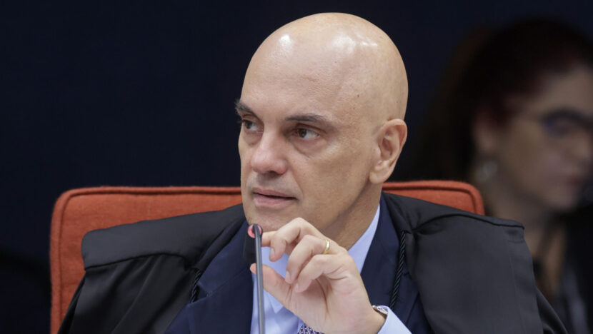 Moraes autoriza visita de Guilherme Derrite a Bolsonaro no Papudinha
