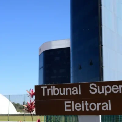 Partido Novo entra com ação contra samba-enredo exaltando Lula