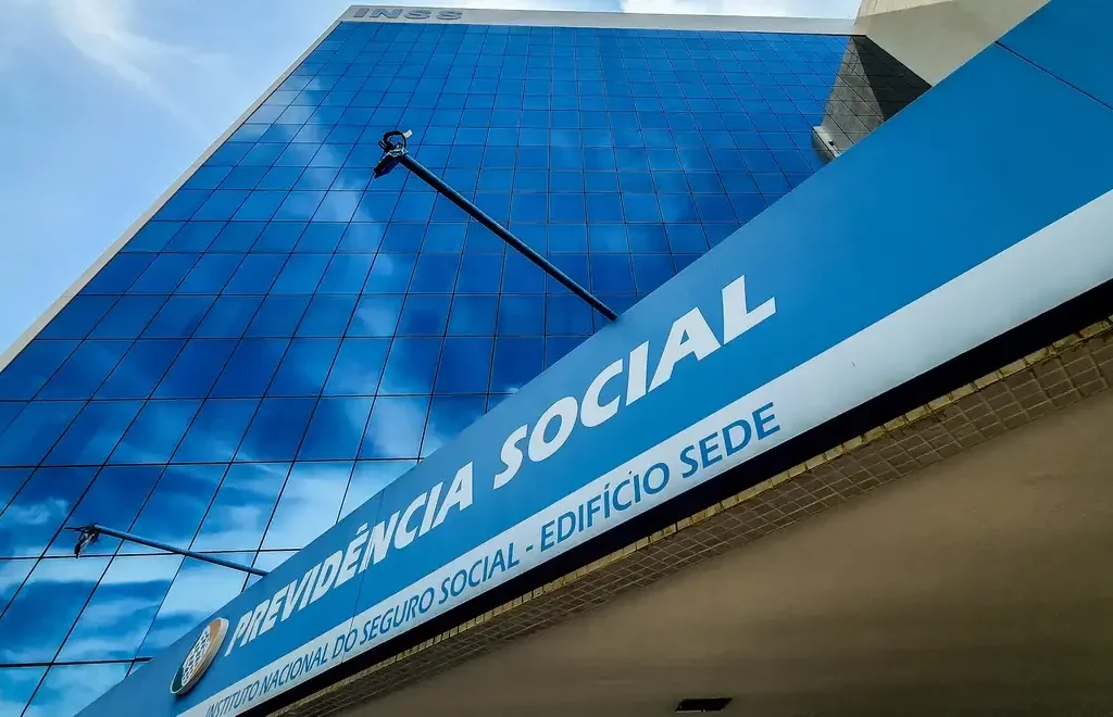 Simulador de Aposentadoria do INSS é Reativado Após Manutenção