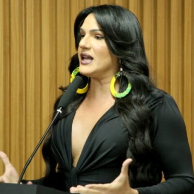 ‘Ser mulher trans não me impede de presidir Comissão da Mulher’, diz Thabatta Pimenta