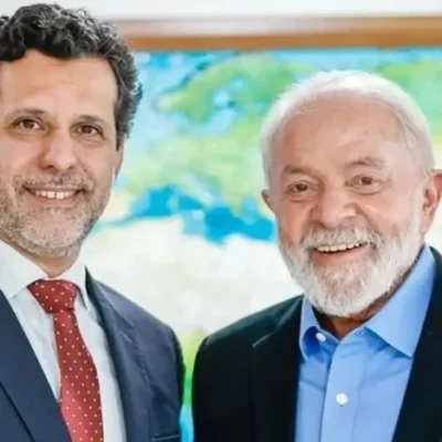 Lula anuncia Leonardo Barchini como novo ministro da Educação