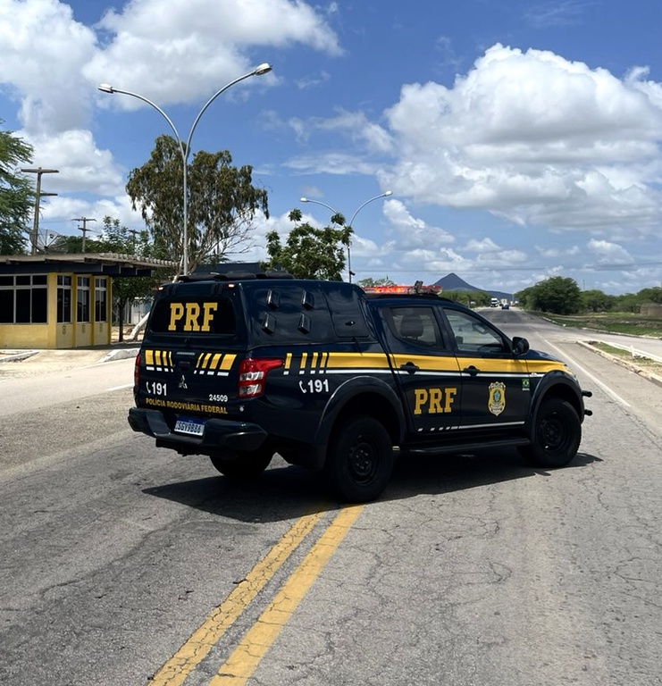 PRF alerta para riscos de ultrapassagens proibidas durante a Operação Semana Santa no RN