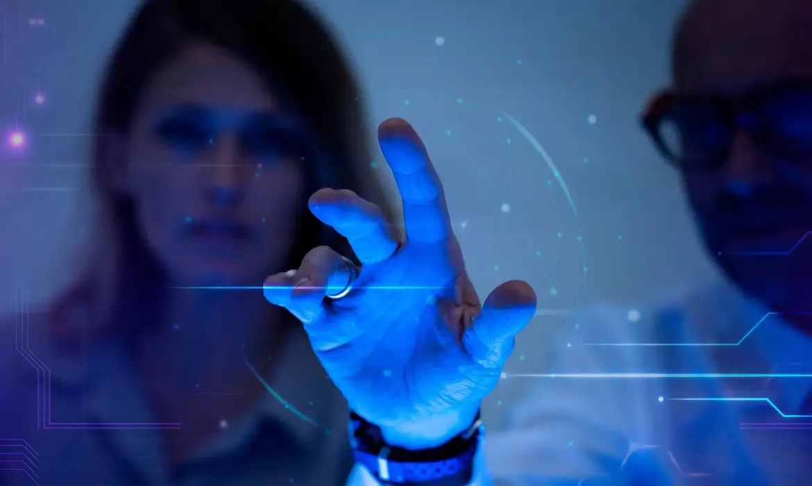 IA eleva desinformação e ameaça democracias, aponta pesquisa