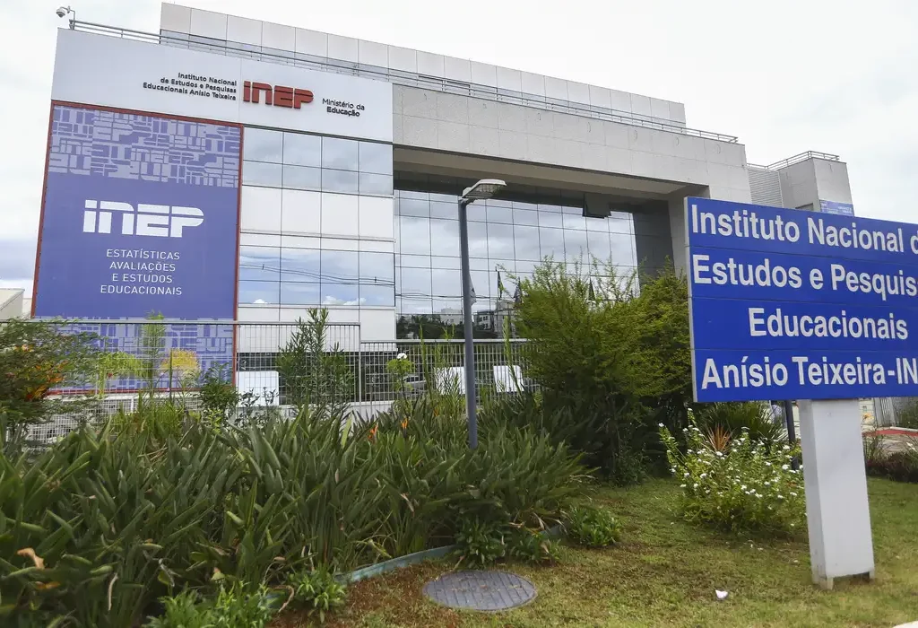 MEC amplia até 30 de abril prazo para pedir isenção da taxa do Enem 2026