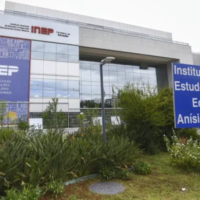 MEC amplia até 30 de abril prazo para pedir isenção da taxa do Enem 2026