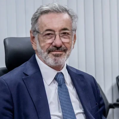 Novo ministro do Desenvolvimento apoia jornada de 40 horas semanais
