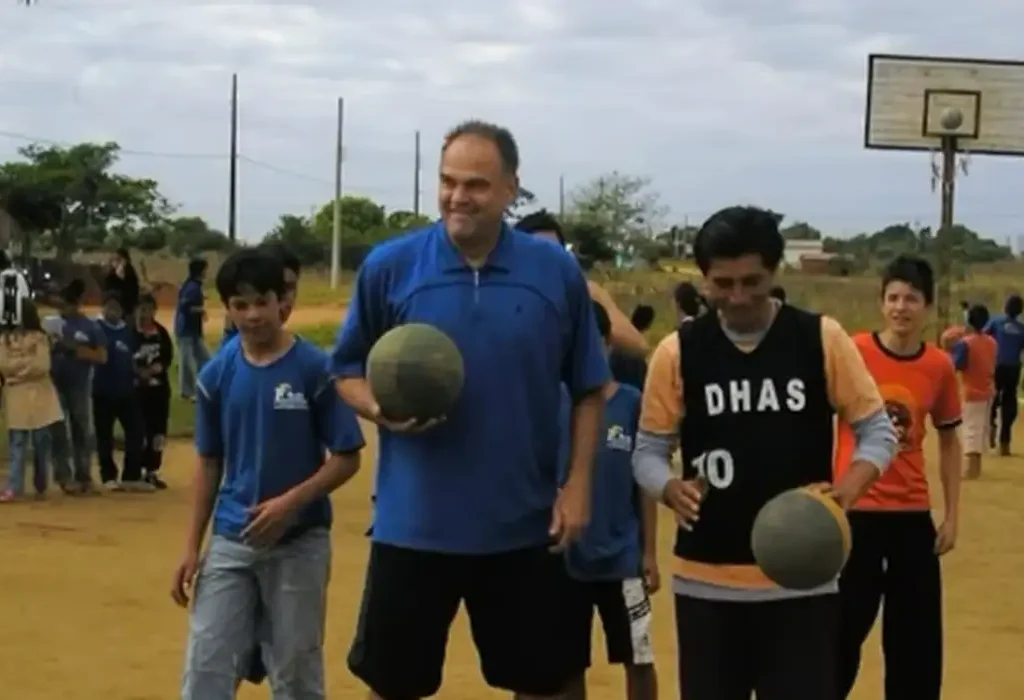 Projeto de Oscar Schmidt vence basquete nos Jogos Escolares Brasileiros