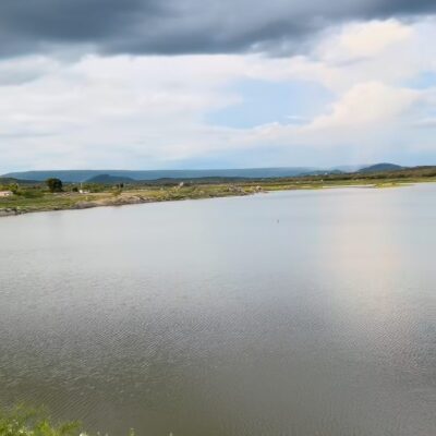 Nível do Açude Dourado sobe 4 cm após chuvas que caíram em Currais Novos neste domingo (12)