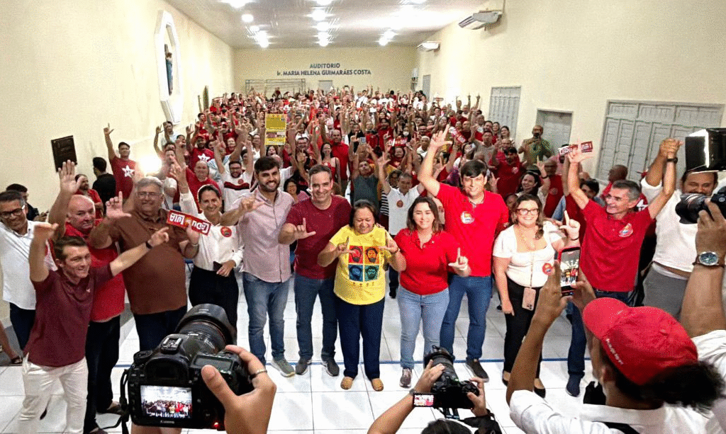Plenária do PT reúne mais de 600 pessoas e movimenta cenário político do Seridó em Currais Novos-RN