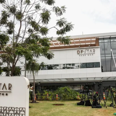 Cirurgia de Bolsonaro no ombro foi realizada sem complicações, informa equipe médica