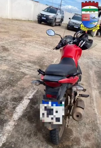 Criança de 8 anos é flagrada pilotando moto em Extremoz