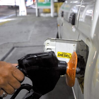 Governo cria subsídio de R$ 1,12 por litro de diesel até dezembro de 2026
