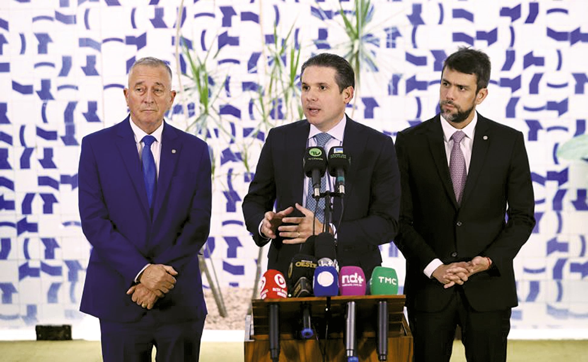Hugo Motta busca votar fim da escala 6x1 na Câmara na próxima semana