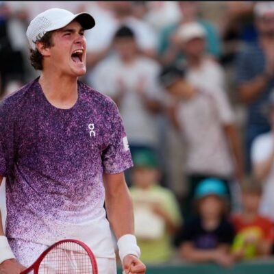João Fonseca vence Djokovic de virada e avança em Roland Garros
