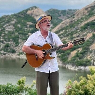 Leão Neto lança EP INVERNIA com músicas inspiradas no inverno nordestino