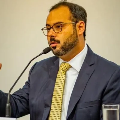 Ministro rebate críticas e defende fim da escala 6×1 para beneficiar empresários