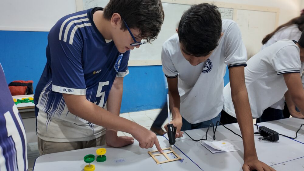 Projeto TEMOS promove atividades de robótica em escola de Currais Novos