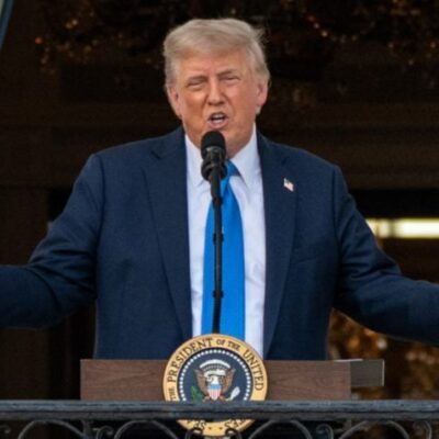 Trump afirma que EUA eliminariam alvos restantes do Irã em duas semanas