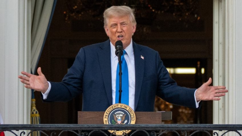 Trump afirma que EUA eliminariam alvos restantes do Irã em duas semanas