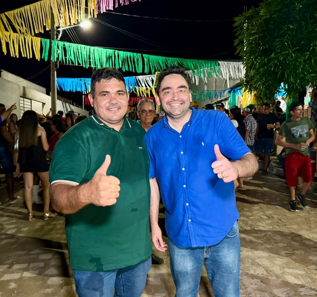 Adjuto Dias prestigia o 5º Arraiá da Família Calixto em Jardim de Piranhas a convite do vereador Fabrício Bode