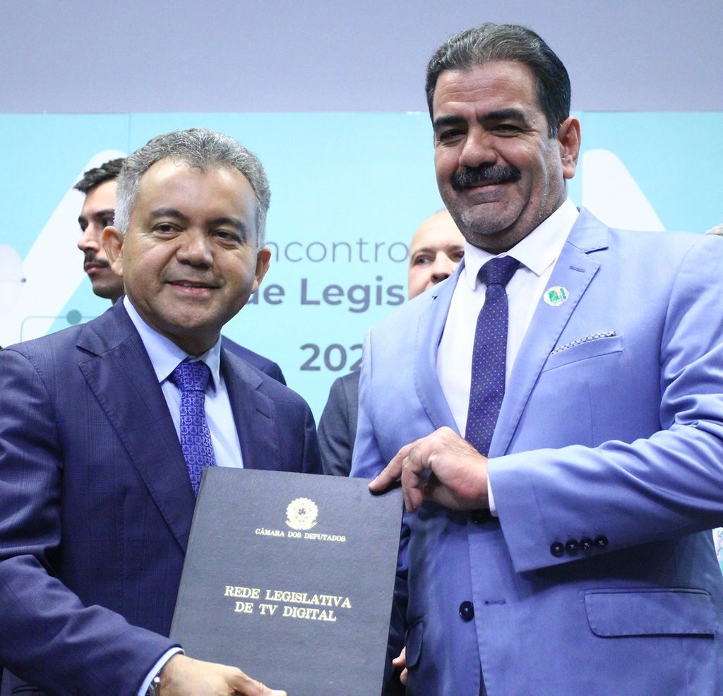 Presidente da Câmara de Currais Novos participa de encontro em Brasília para instalação do canal aberto da TV Câmara de Currais Novos