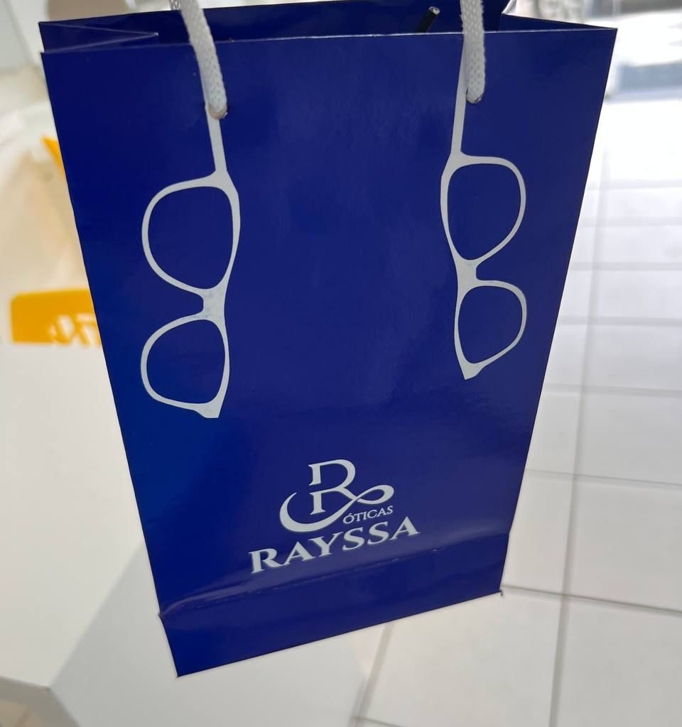 Piscou, ficou pronto: seus óculos em até 30 minutos na Óticas Rayssa