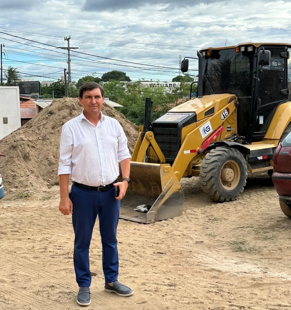 Articulação de G Charles garante pavimentação histórica no bairro Paizinho Maria