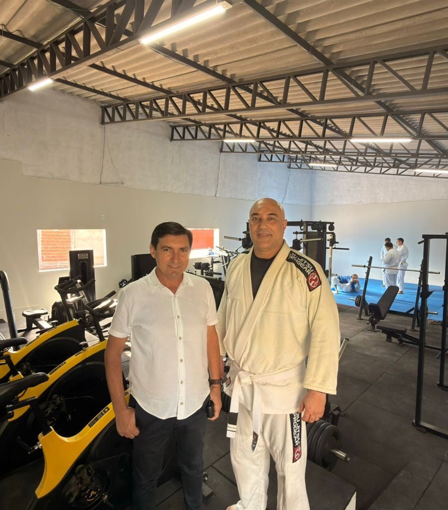 Vereador G Charles visita academia do 13º BPM viabilizada por articulação com o deputado federal Sargento Gonçalves