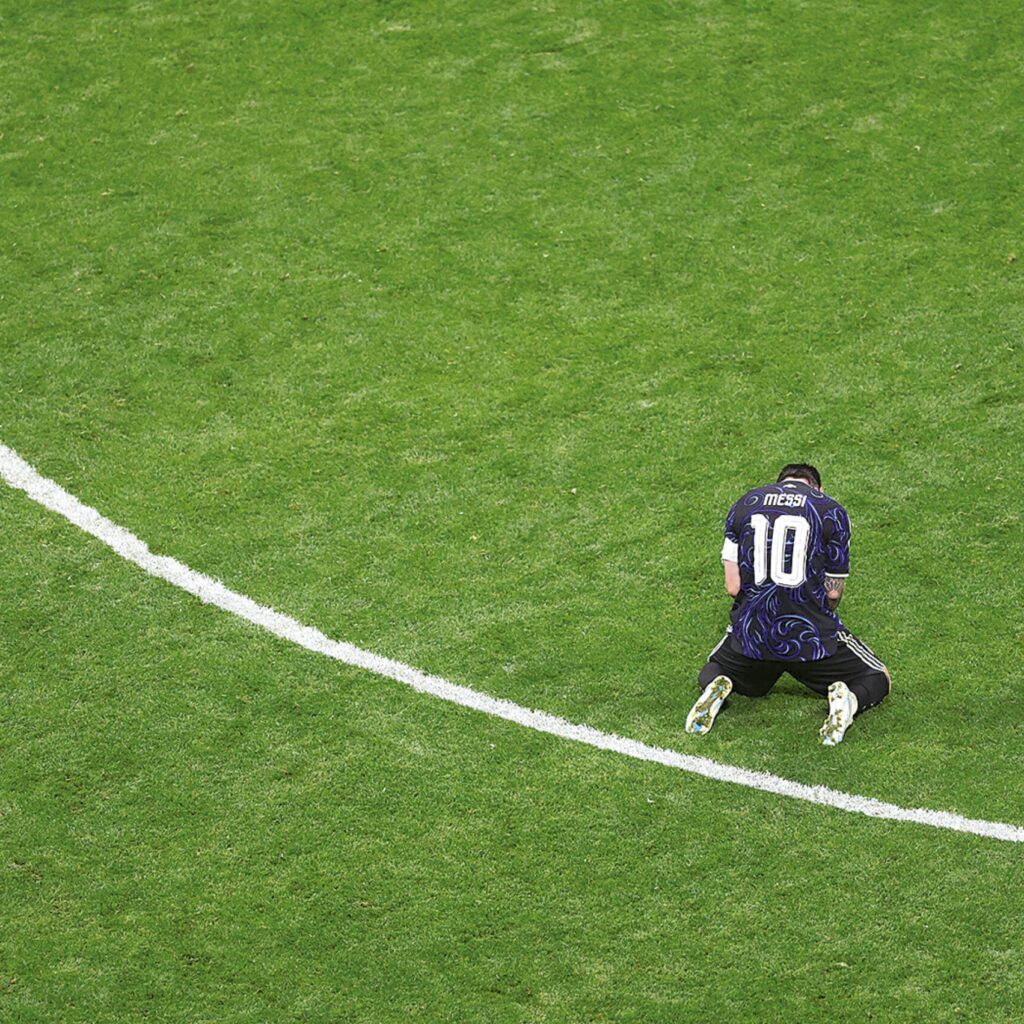 Argentina vira contra Inglaterra e enfrenta Espanha na final da Copa do Mundo 2026