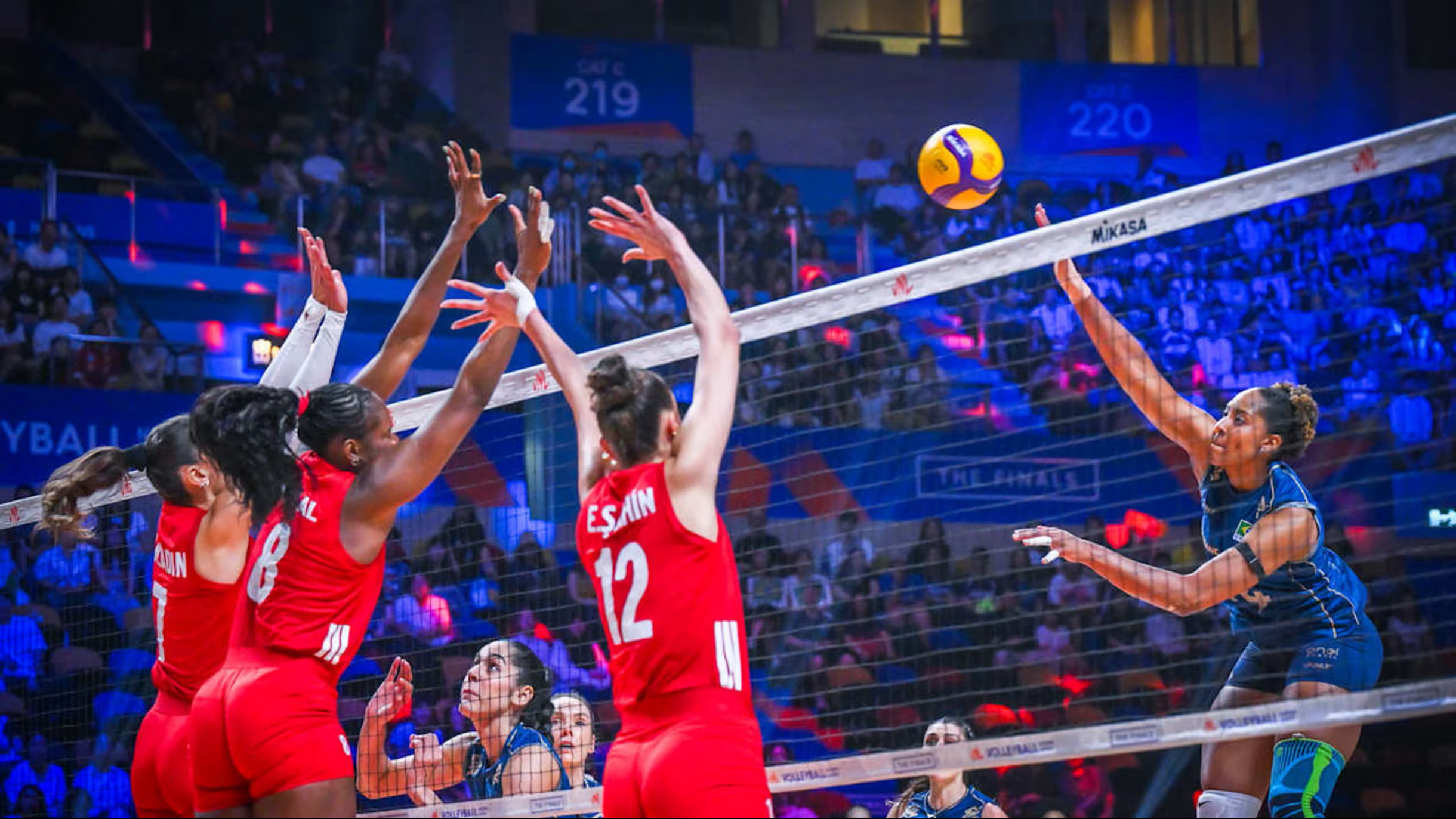 Brasil perde para Turquia e fica com vice na Liga das Nações Feminina 2026