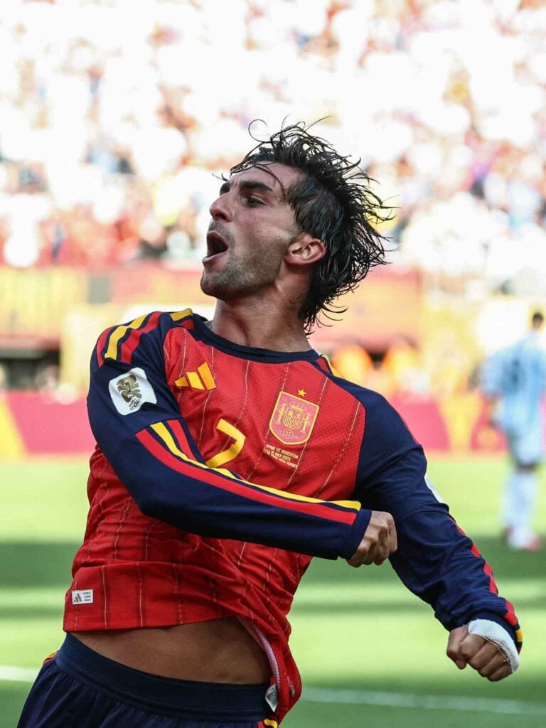 Espanha vence Argentina na prorrogação e conquista segunda Copa do Mundo