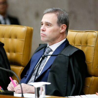 Mendonça autoriza inquérito da PF sobre tráfico de influência de Lulinha no governo