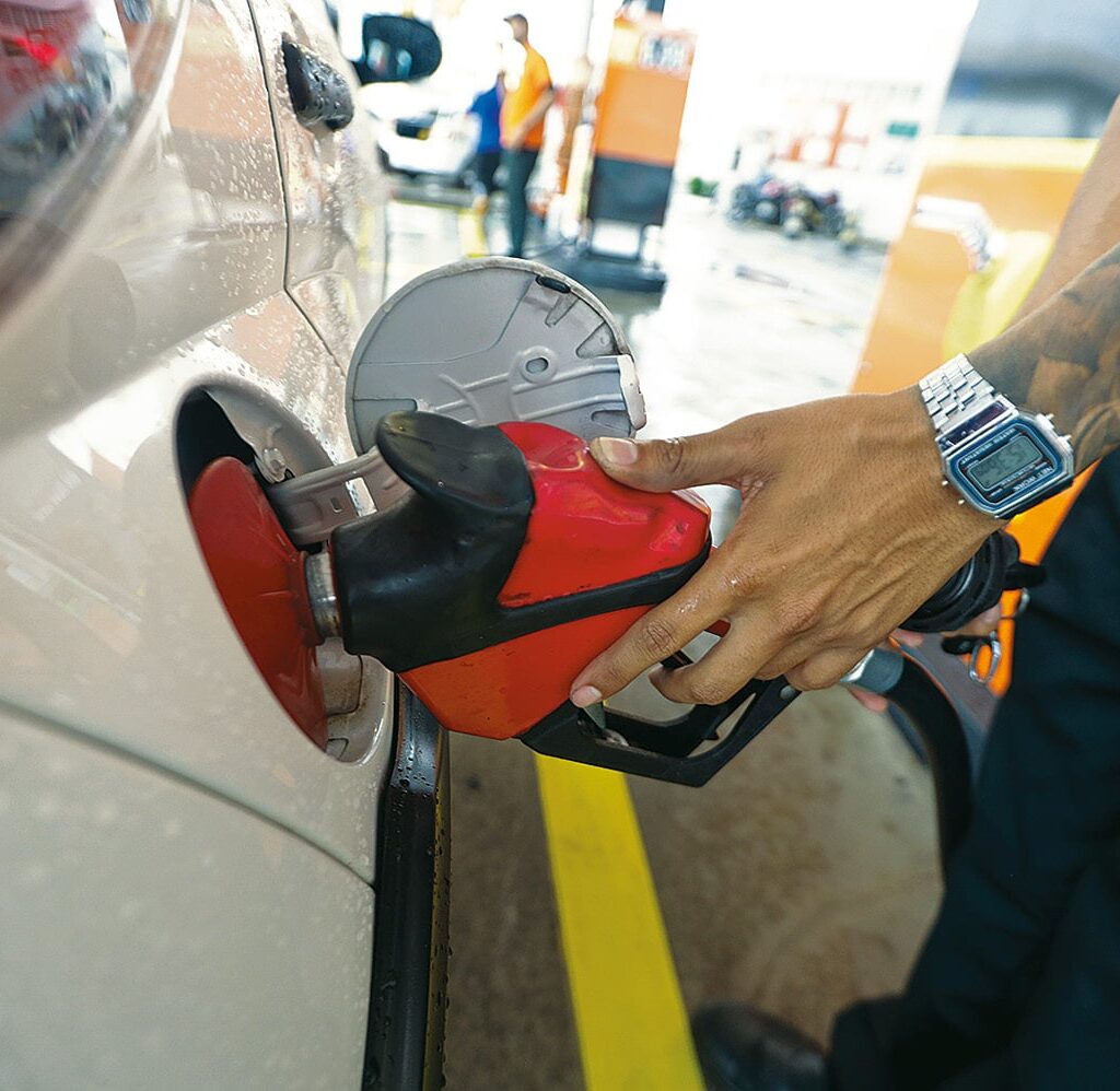 Refinaria Clara Camarão aumenta gasolina e diesel pela terceira semana seguida