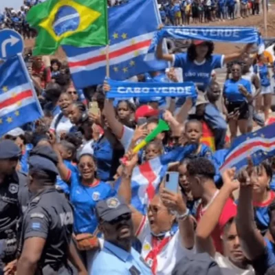 Seleção de Cabo Verde é recebida com festa após campanha histórica na Copa do Mundo