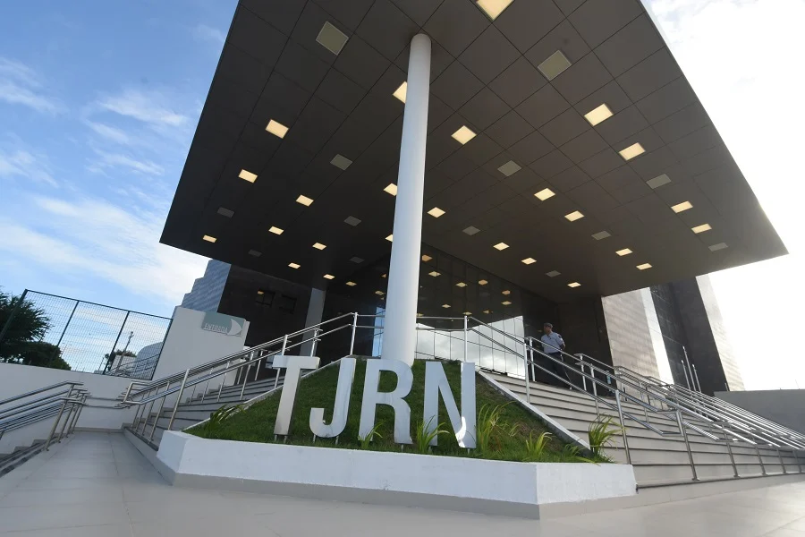 STF dá 2 dias para tribunais do RN e mais seis estados explicarem pagamentos acima do limite a juiz