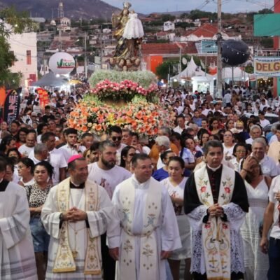 Último dia da Festa de Agosto reúne fé, tradição e grandes shows em Acari