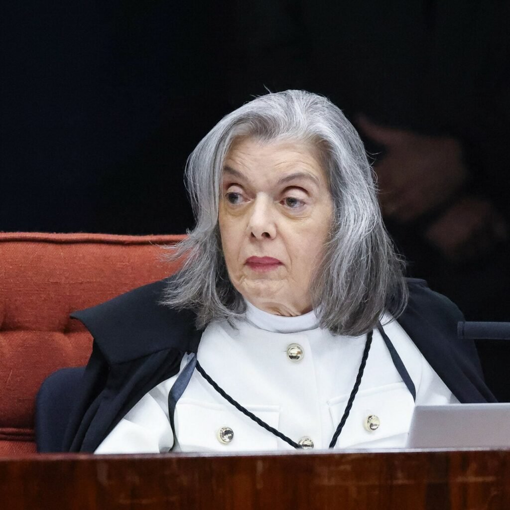 Cármen Lúcia defende liberdade de imprensa e sigilo da fonte no Brasil