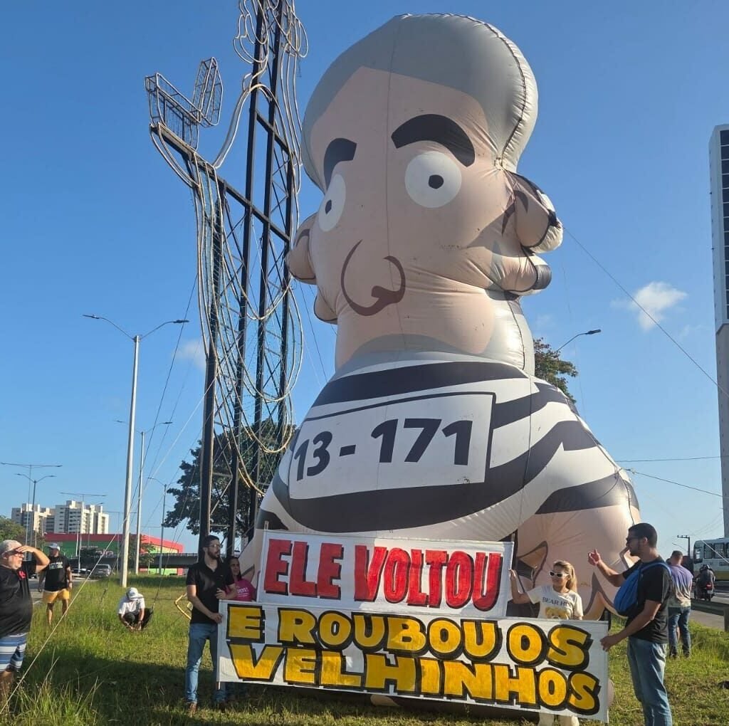 Origem e uso político do Pixuleco em manifestações recentes