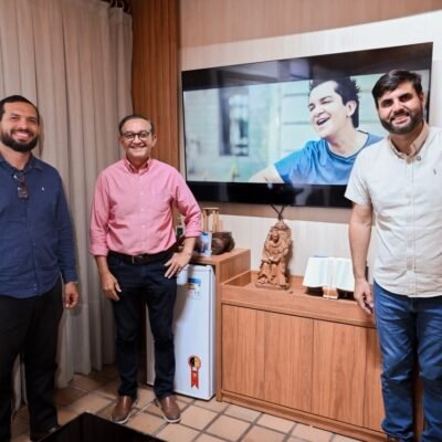 DIA MUNICIPAL DO EVANGÉLICO TERÁ SHOW DE RÉGIS DANESE EM CURRAIS NOVOS