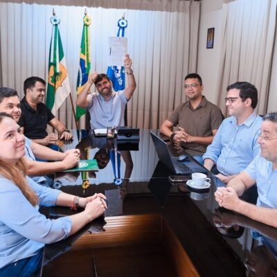 Prefeito Lucas Galvão sanciona novo plano de cargos, carreiras e remuneração dos servidores de Currais Novos
