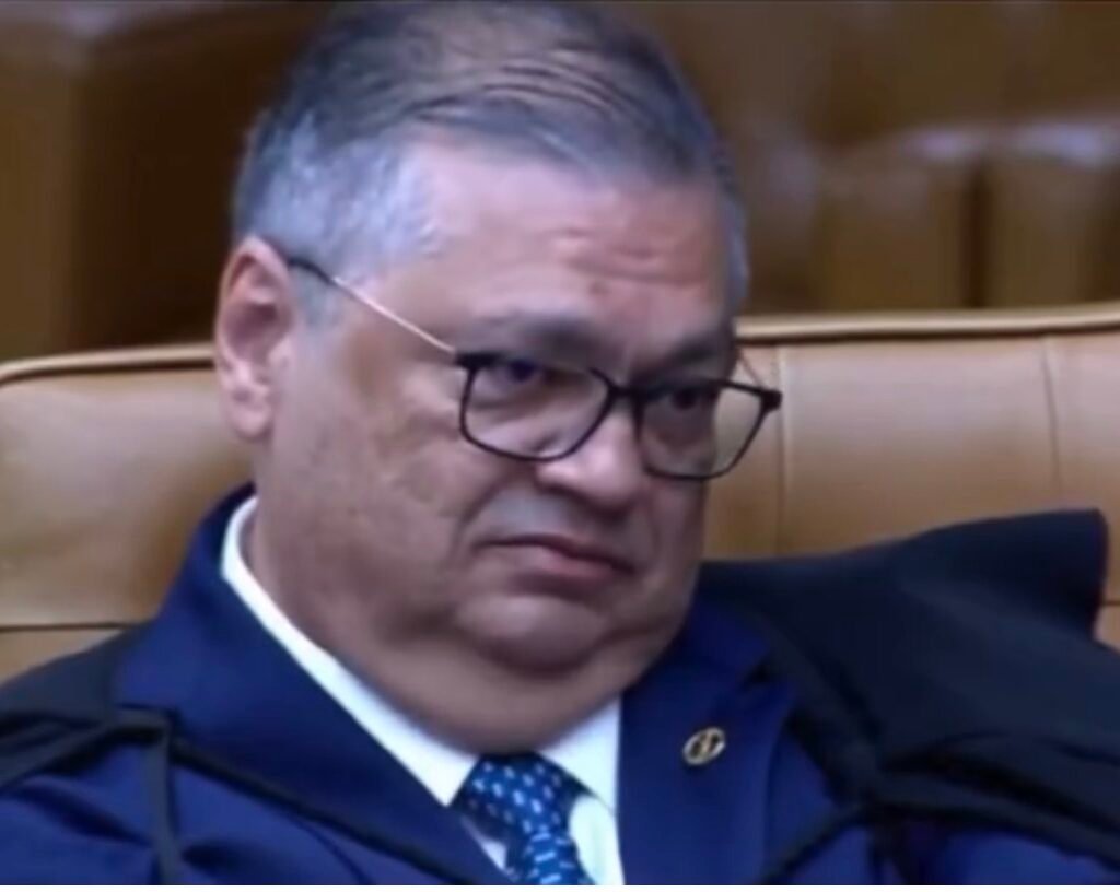 Flávio Dino critica decisão de Fachin sobre relatoria no STF