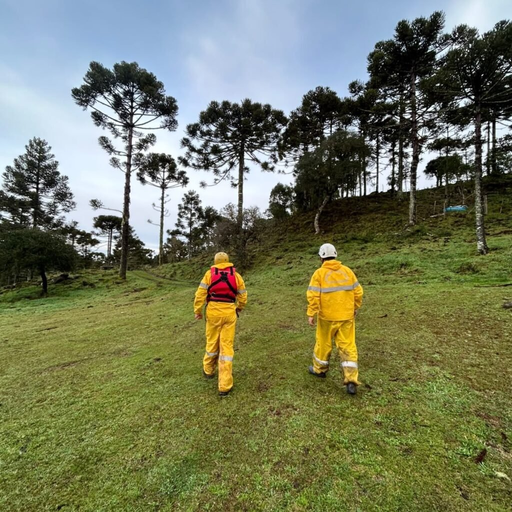 Helicóptero com cantor Rick é encontrado em Santa Catarina com cinco corpos