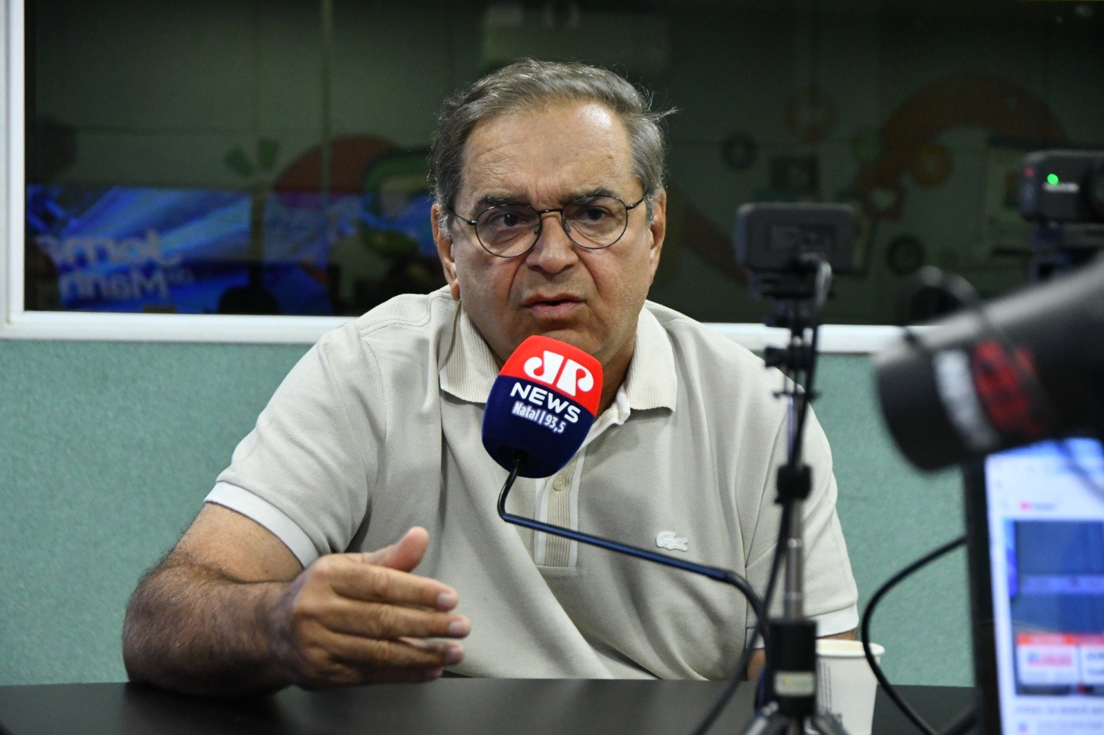 Álvaro Dias busca ampliar votos para Flávio Bolsonaro no RN