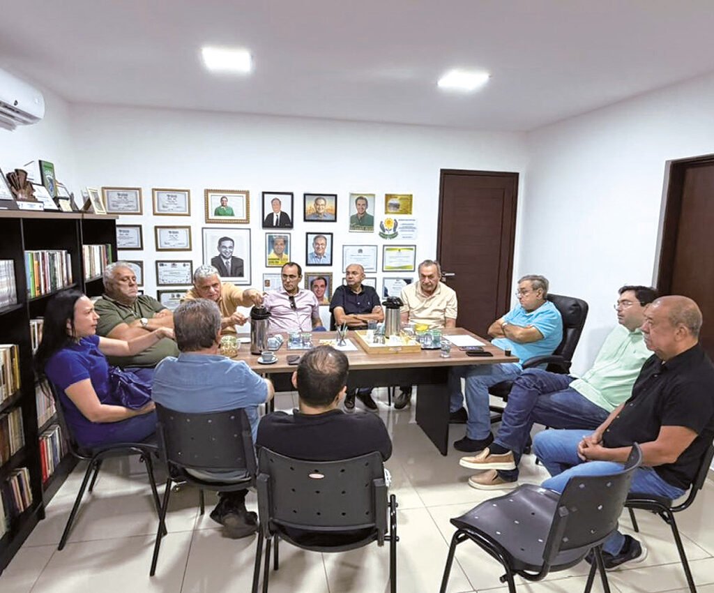 Álvaro Dias defende neutralidade no segundo turno no RN e rejeita apoio a Allyson e Cadu