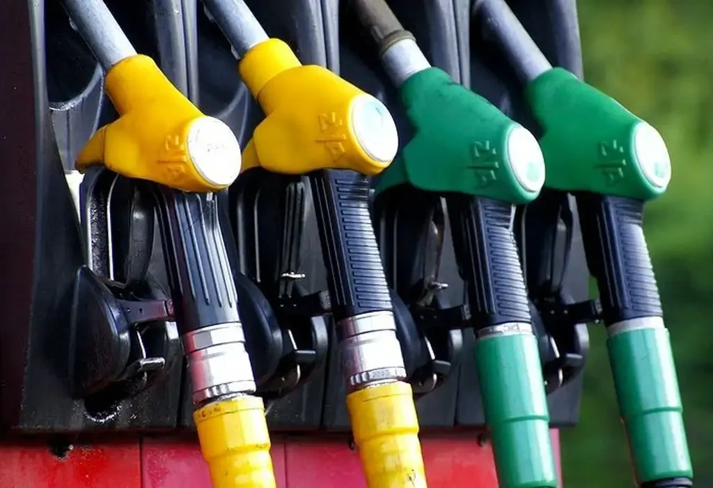 Estados aprovam aumento do ICMS para gasolina, diesel e gás em 2027